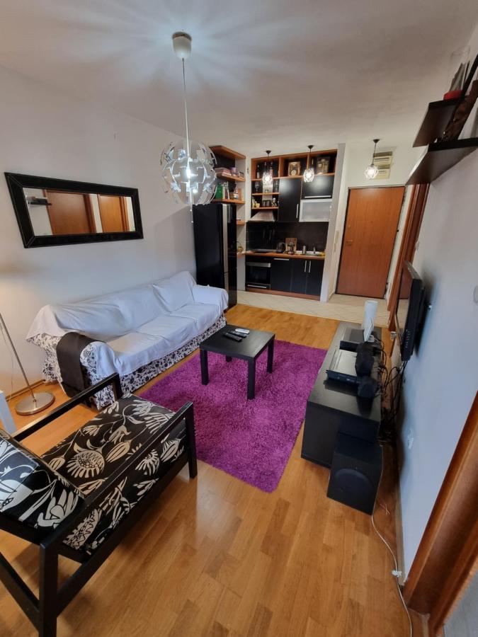 One Bedroom Centre Apartment Подгориця Екстер'єр фото