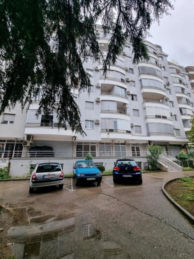 One Bedroom Centre Apartment Подгориця Екстер'єр фото