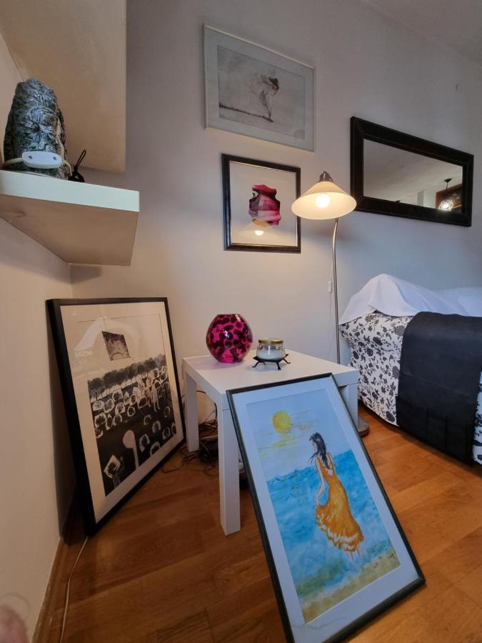 One Bedroom Centre Apartment Подгориця Екстер'єр фото